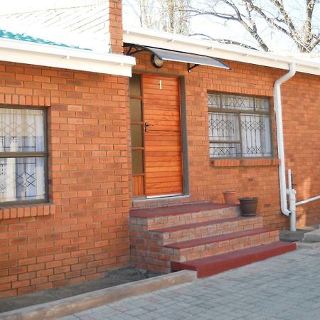 Noble Hearts Bed & Breakfast Maseru Exterior photo