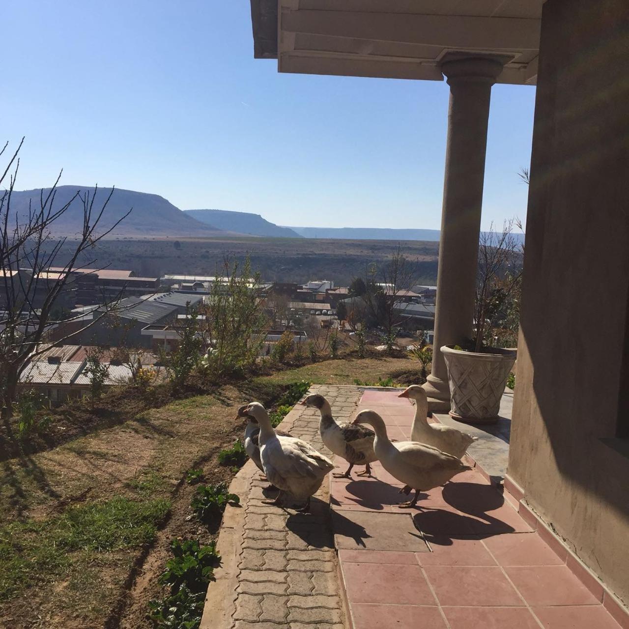 Noble Hearts Bed & Breakfast Maseru Exterior photo