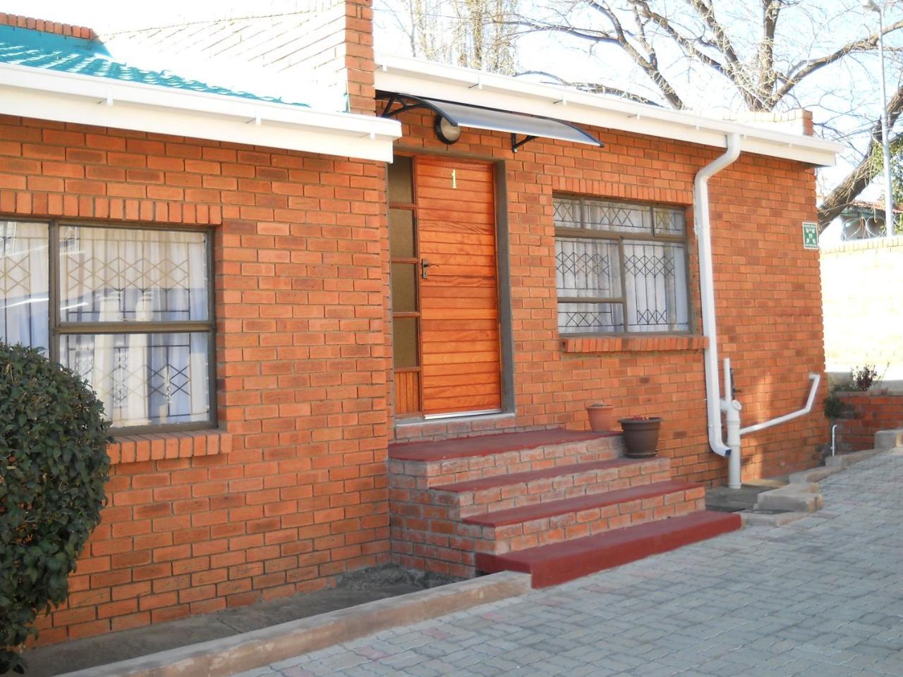 Noble Hearts Bed & Breakfast Maseru Exterior photo